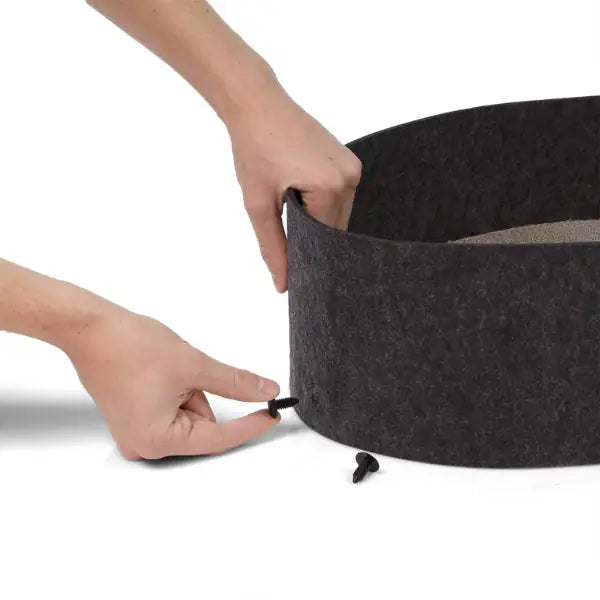 Cuccia per gatti in feltro con fondo tiragraffi in cartone Owen CanadianCat   bauzaarit.myshopify.com