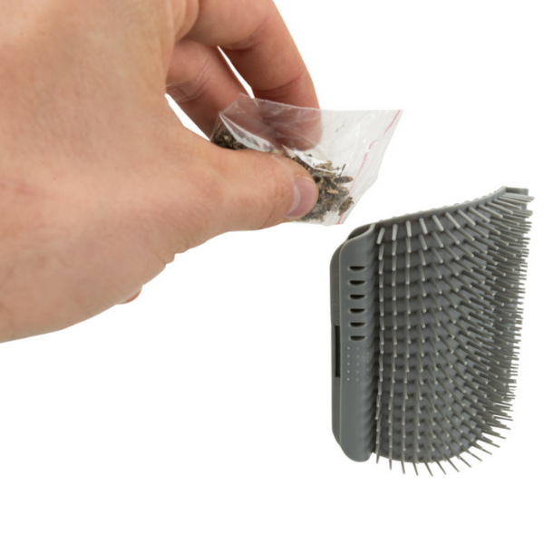 spazzola angolare per massaggio gatti trixie immagine4