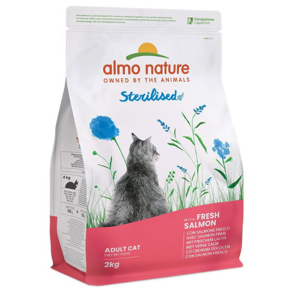 Image of Almo Nature Adult Sterilised Salmone e Riso - 2 kg Croccantini per gatti