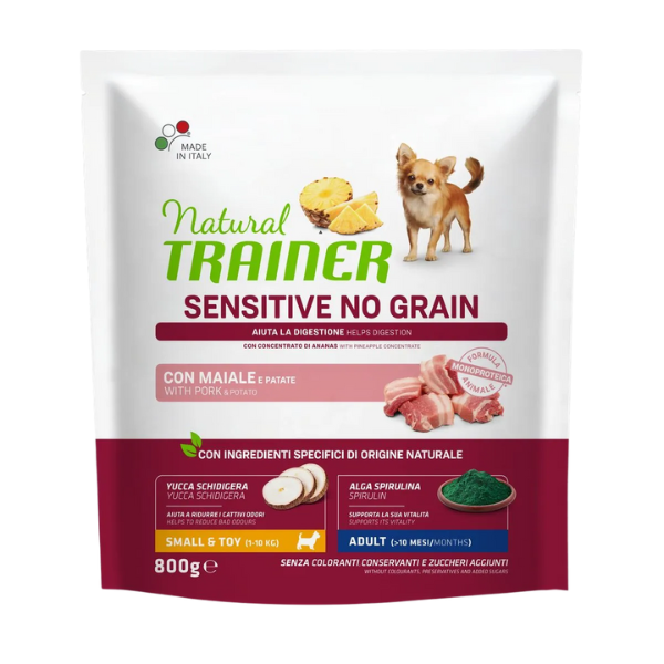 Natural Trainer Sensitive No Grain small & toy al maiale e patate - 800 gr - Crocchette Monoproteiche Cane - 1° ORDINE? scegli lo sconto BZR5 / BZR20 + 200 punti fedeltà